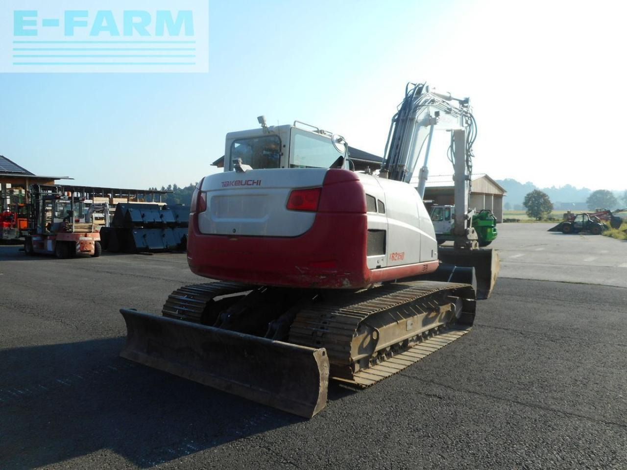 Takeuchi tb 2150 ( 15.095kg ) mit schwenkarm - Гусеничний екскаватор: фото 3 Takeuchi tb 2150 ( 15.095kg ) mit schwenkarm - Гусеничний екскаватор: фото 3