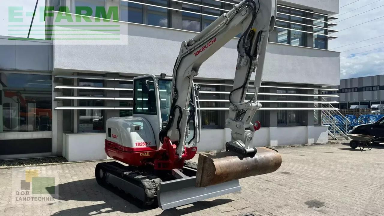 Takeuchi tb 250 - Міні-екскаватор: фото 3 Takeuchi tb 250 - Міні-екскаватор: фото 3
