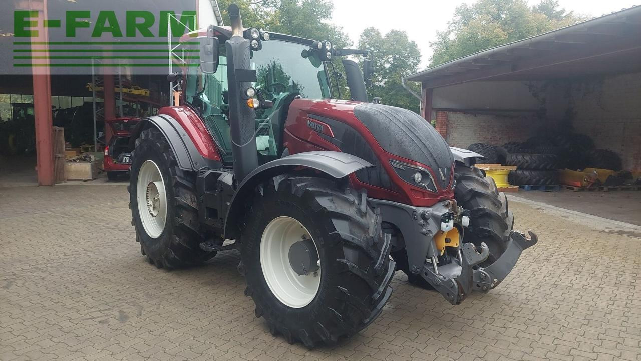 Valtra T 174 - Трактор: фото 4 Valtra T 174 - Трактор: фото 4