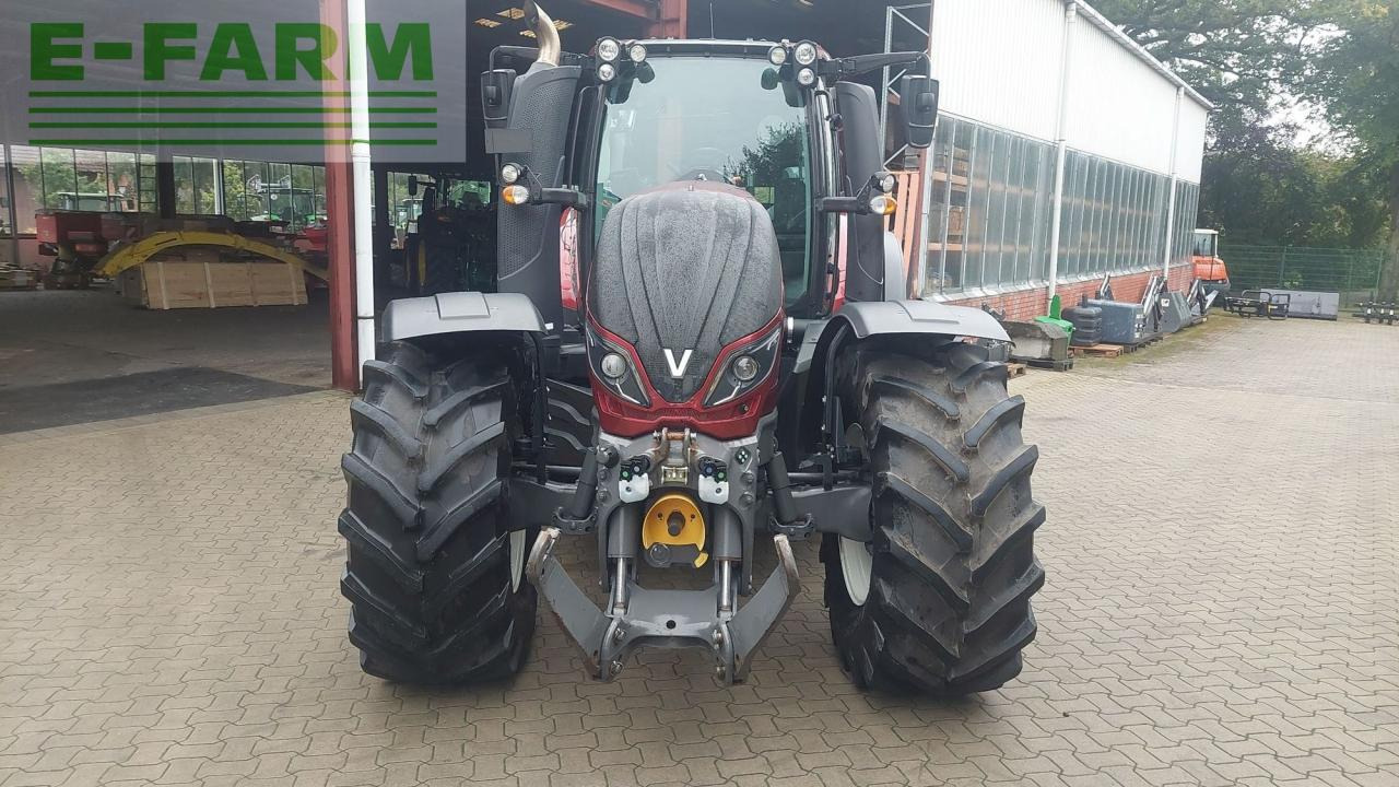 Valtra T 174 - Трактор: фото 3 Valtra T 174 - Трактор: фото 3