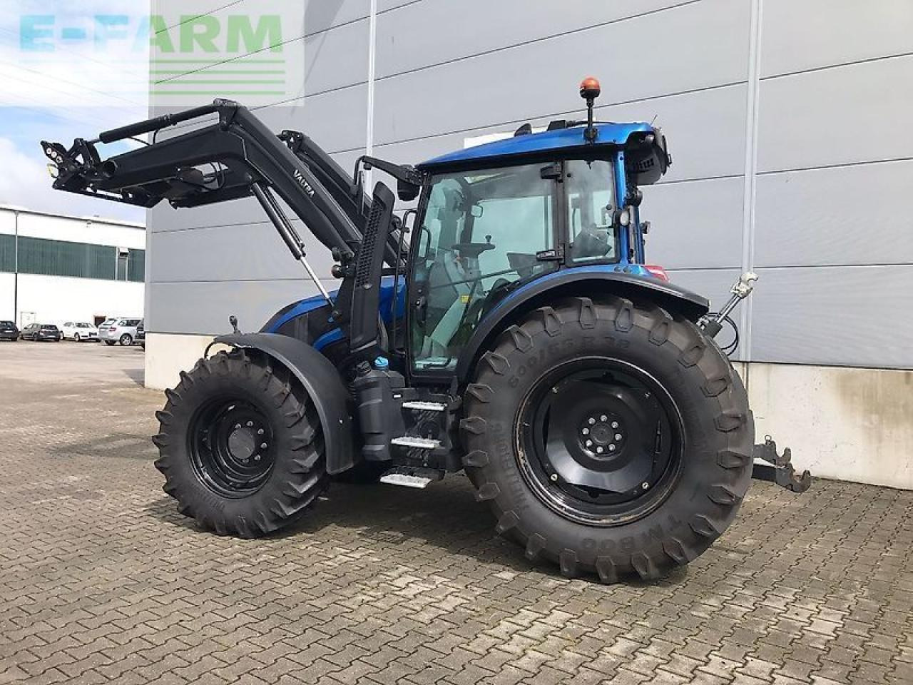 Valtra g135 - Трактор: фото 3 Valtra g135 - Трактор: фото 3