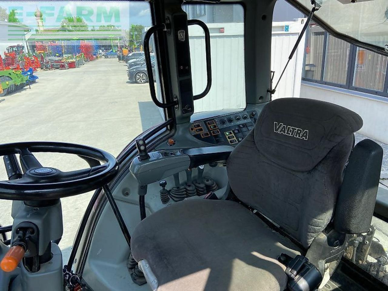 Трактор Valtra n 121 hi-tech: фото 13