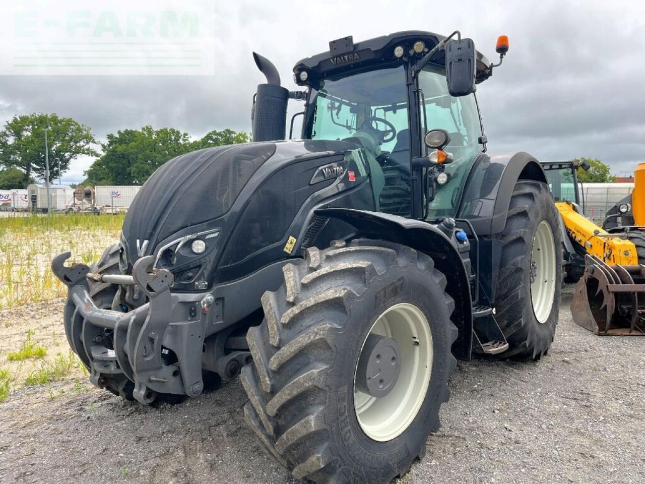 Valtra s 274, fkh + fzw - Трактор: фото 1 Valtra s 274, fkh + fzw - Трактор: фото 1