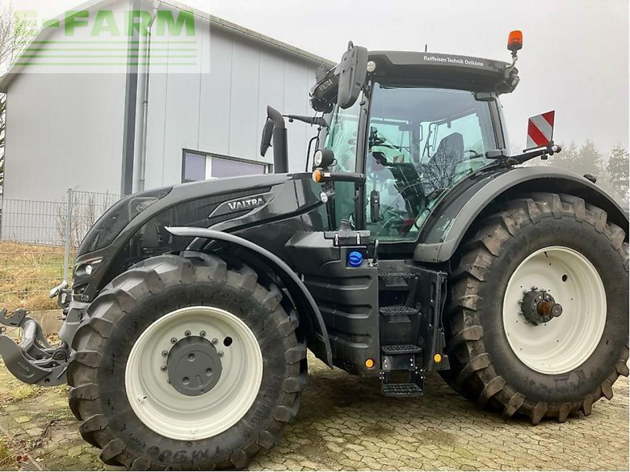 Valtra s324 smarttouch mr19 - Трактор: фото 2 Valtra s324 smarttouch mr19 - Трактор: фото 2