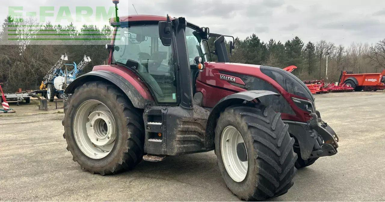 Valtra t 214 v smarttouch - Трактор: фото 2 Valtra t 214 v smarttouch - Трактор: фото 2