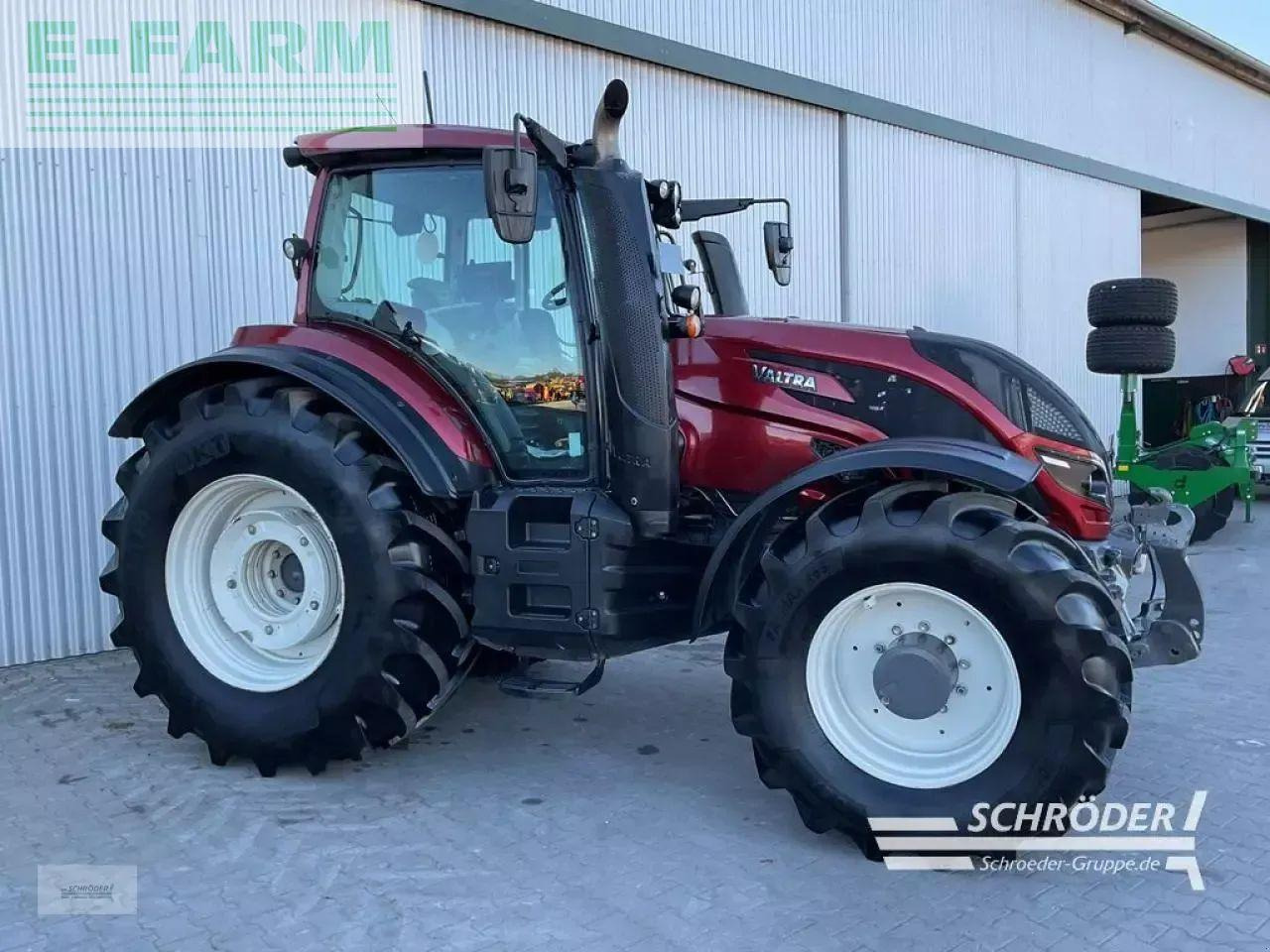 Valtra t 254 v smarttouch - Трактор: фото 2 Valtra t 254 v smarttouch - Трактор: фото 2