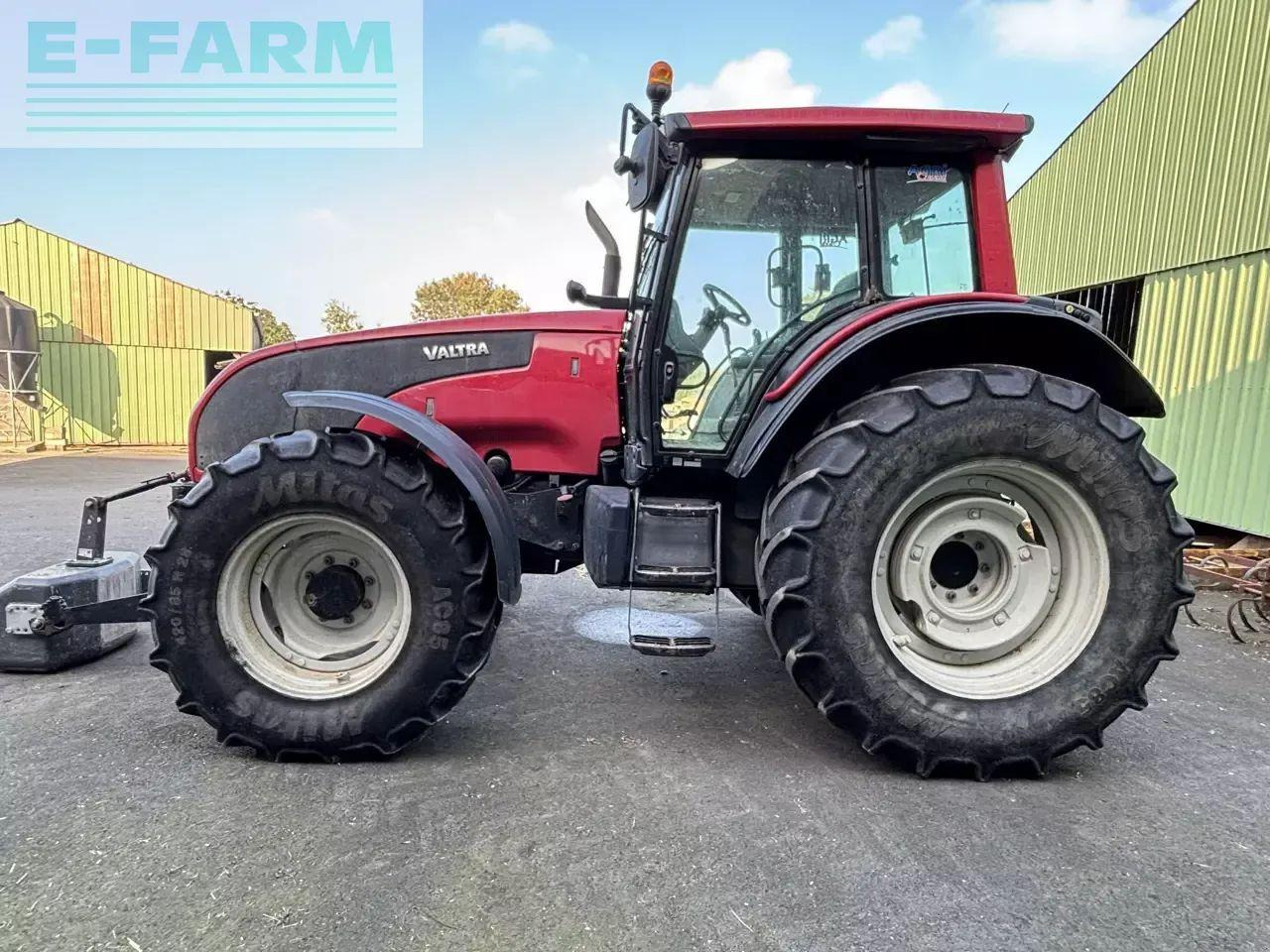 Valtra t121 hitech HiTech - Трактор: фото 1 Valtra t121 hitech HiTech - Трактор: фото 1