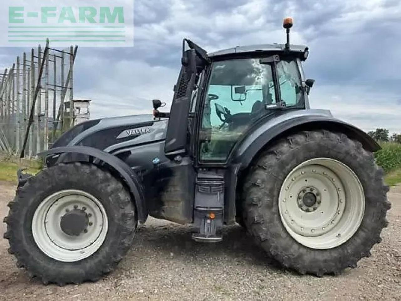 Valtra t234 versu Versu - Трактор: фото 3 Valtra t234 versu Versu - Трактор: фото 3