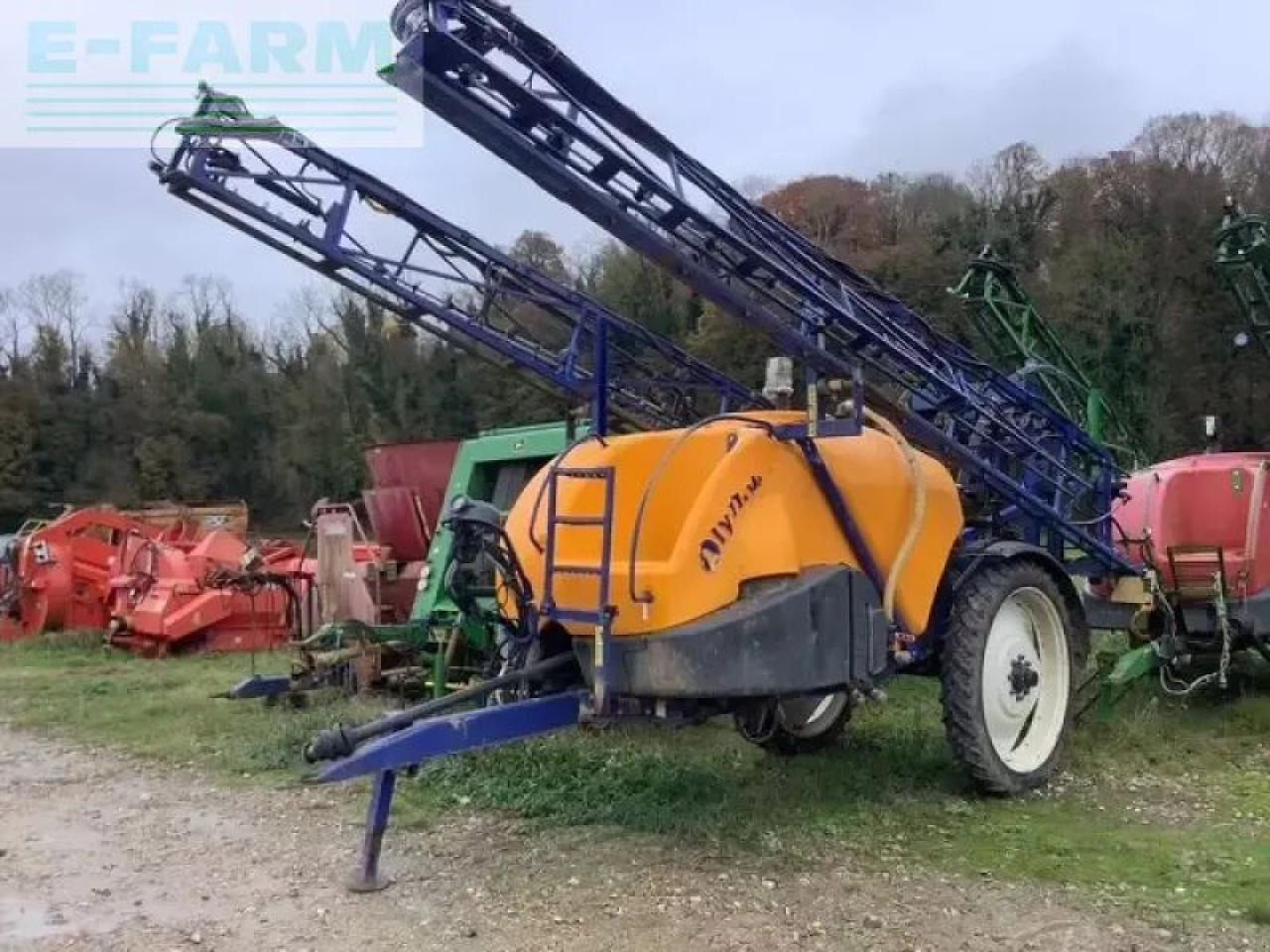 Olympia320s - Обприскувач причіпний: фото 1 Olympia320s - Обприскувач причіпний: фото 1