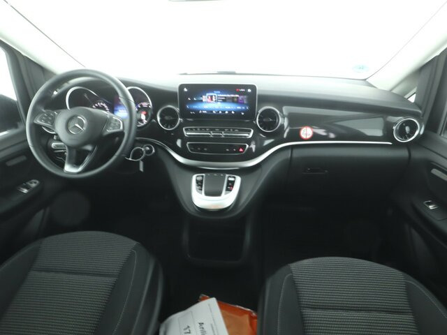 MERCEDES-BENZ EQV 300 Extralang,8Sitze,2xelektr.Schiebetür,LED... - Пасажирський фургон, Електричний фургон: фото 2 MERCEDES-BENZ EQV 300 Extralang,8Sitze,2xelektr.Schiebetür,LED... - Пасажирський фургон, Електричний фургон: фото 2