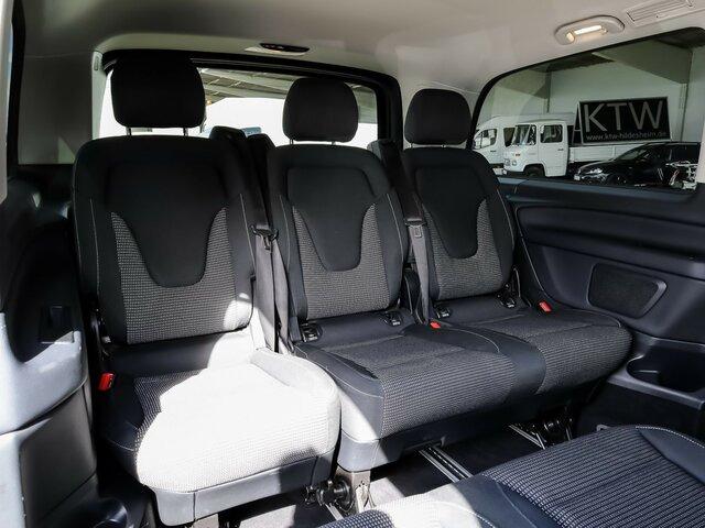 MERCEDES-BENZ EQV 300 lang,7Sitze,2xKlima,2xSchiebetür el.,LED... - Пасажирський фургон, Електричний фургон: фото 4 MERCEDES-BENZ EQV 300 lang,7Sitze,2xKlima,2xSchiebetür el.,LED... - Пасажирський фургон, Електричний фургон: фото 4