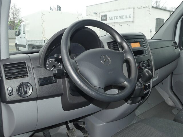 MERCEDES-BENZ Sprinter 311 CDI DOKA Pritsche,AHK,Standheizung - Тентований фургон, Вантажопасажирський фургон: фото 4 MERCEDES-BENZ Sprinter 311 CDI DOKA Pritsche,AHK,Standheizung - Тентований фургон, Вантажопасажирський фургон: фото 4