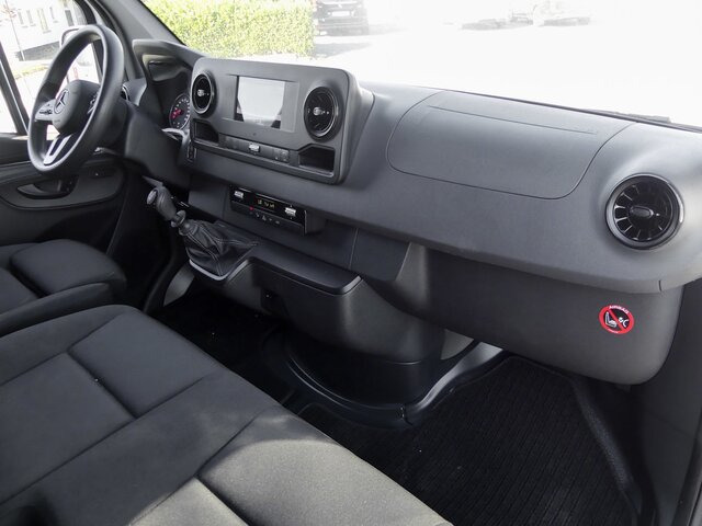 MERCEDES-BENZ Sprinter 314 CDI Kasten,3924,MBUX,Kamera - Суцільнометалевий фургон: фото 3 MERCEDES-BENZ Sprinter 314 CDI Kasten,3924,MBUX,Kamera - Суцільнометалевий фургон: фото 3