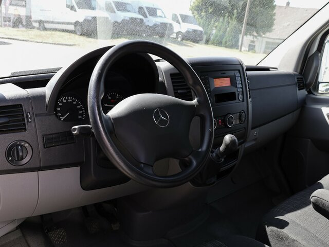 MERCEDES-BENZ Sprinter 316CDI Pritsche,Allrad,Klima - Тентований фургон: фото 4 MERCEDES-BENZ Sprinter 316CDI Pritsche,Allrad,Klima - Тентований фургон: фото 4