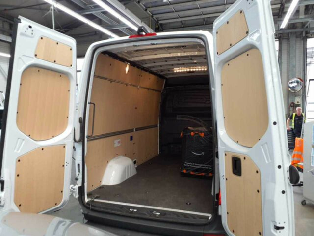 Суцільнометалевий фургон MERCEDES-BENZ Sprinter 317 CDI,3665mm,Automatik,Kamera...: фото 15 Суцільнометалевий фургон MERCEDES-BENZ Sprinter 317 CDI,3665mm,Automatik,Kamera...: фото 15