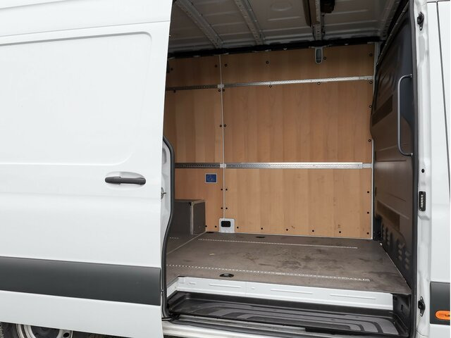 MERCEDES-BENZ Sprinter 317 CDI Kasten,L2H2,MBUX,Kamera - Суцільнометалевий фургон: фото 2 MERCEDES-BENZ Sprinter 317 CDI Kasten,L2H2,MBUX,Kamera - Суцільнометалевий фургон: фото 2