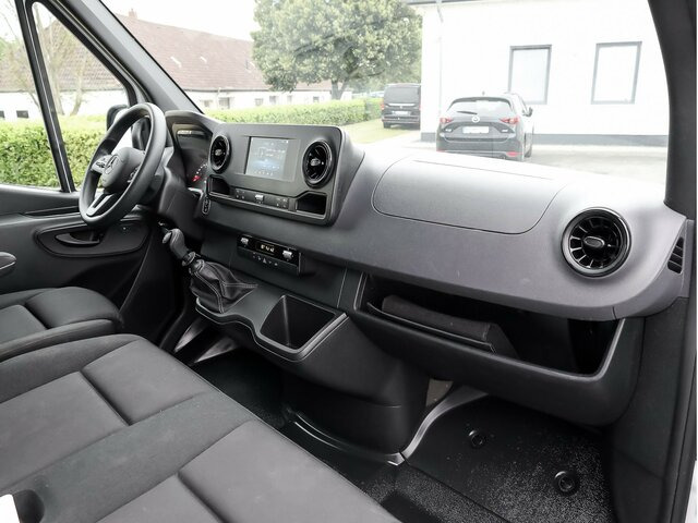 MERCEDES-BENZ Sprinter 317 CDI Kasten,L2H2,MBUX,Kamera - Суцільнометалевий фургон: фото 4 MERCEDES-BENZ Sprinter 317 CDI Kasten,L2H2,MBUX,Kamera - Суцільнометалевий фургон: фото 4