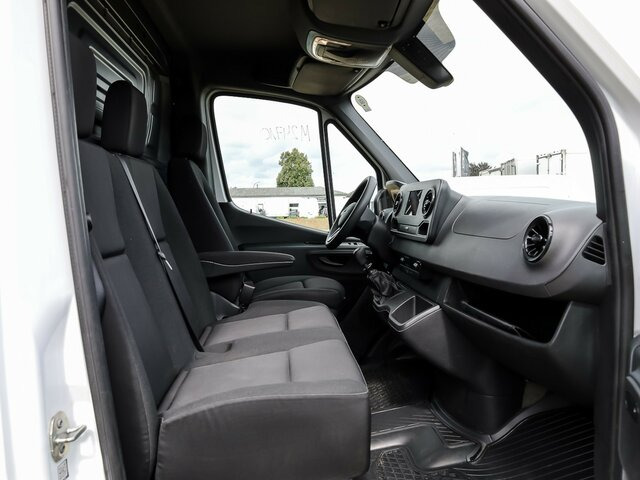 MERCEDES-BENZ Sprinter 317 CDI Kasten,L2H2,MBUX,Kamera - Суцільнометалевий фургон: фото 3 MERCEDES-BENZ Sprinter 317 CDI Kasten,L2H2,MBUX,Kamera - Суцільнометалевий фургон: фото 3
