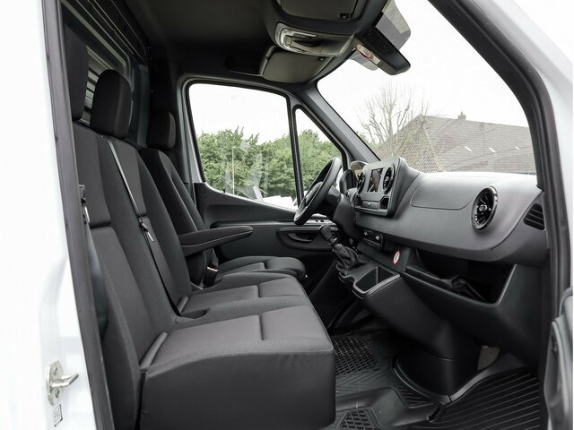 MERCEDES-BENZ Sprinter 317 CDI Kasten,L2H2,MBUX,Kamera - Суцільнометалевий фургон: фото 3 MERCEDES-BENZ Sprinter 317 CDI Kasten,L2H2,MBUX,Kamera - Суцільнометалевий фургон: фото 3