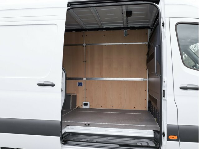 MERCEDES-BENZ Sprinter 317 CDI Kasten,L2H2,MBUX,Kamera - Суцільнометалевий фургон: фото 2 MERCEDES-BENZ Sprinter 317 CDI Kasten,L2H2,MBUX,Kamera - Суцільнометалевий фургон: фото 2