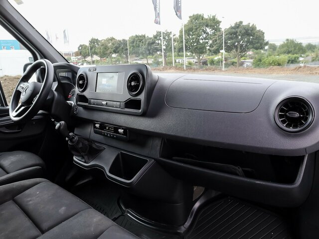 MERCEDES-BENZ Sprinter 317 CDI Kasten,L2H2,MBUX,Kamera - Суцільнометалевий фургон: фото 4 MERCEDES-BENZ Sprinter 317 CDI Kasten,L2H2,MBUX,Kamera - Суцільнометалевий фургон: фото 4