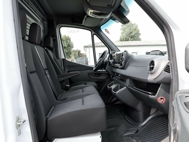 MERCEDES-BENZ Sprinter 317 CDI,L2H2,Automatik,Kamera,LED - Суцільнометалевий фургон: фото 3 MERCEDES-BENZ Sprinter 317 CDI,L2H2,Automatik,Kamera,LED - Суцільнометалевий фургон: фото 3