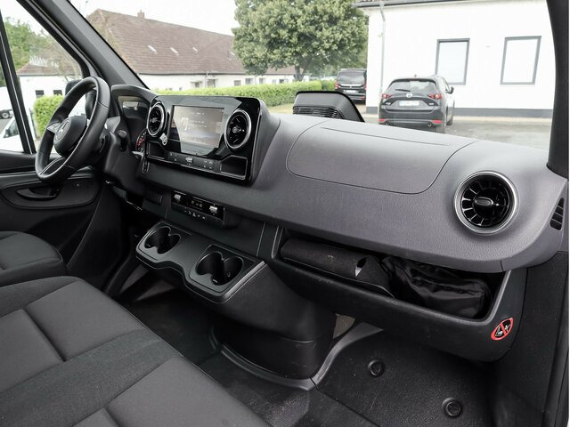MERCEDES-BENZ Sprinter 317 Maxi,9GTronic,MBUX,Kamera - Суцільнометалевий фургон: фото 4 MERCEDES-BENZ Sprinter 317 Maxi,9GTronic,MBUX,Kamera - Суцільнометалевий фургон: фото 4