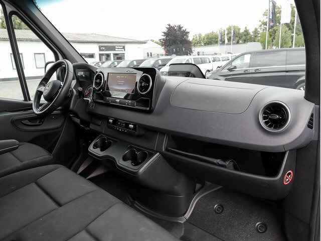 MERCEDES-BENZ Sprinter 317 Maxi,9GTronic,MBUX,Kamera - Суцільнометалевий фургон: фото 4 MERCEDES-BENZ Sprinter 317 Maxi,9GTronic,MBUX,Kamera - Суцільнометалевий фургон: фото 4
