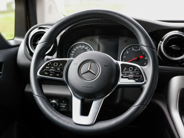 MERCEDES-BENZ T 180 Power Plus,AHK,LED,Navi,Kamera,Tempomat - Пасажирський фургон: фото 5 MERCEDES-BENZ T 180 Power Plus,AHK,LED,Navi,Kamera,Tempomat - Пасажирський фургон: фото 5