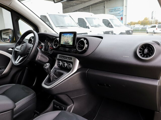 MERCEDES-BENZ T 180 Progressive,AMF Rollstuhlrampe,LED,Navi... - Пасажирський фургон: фото 5 MERCEDES-BENZ T 180 Progressive,AMF Rollstuhlrampe,LED,Navi... - Пасажирський фургон: фото 5