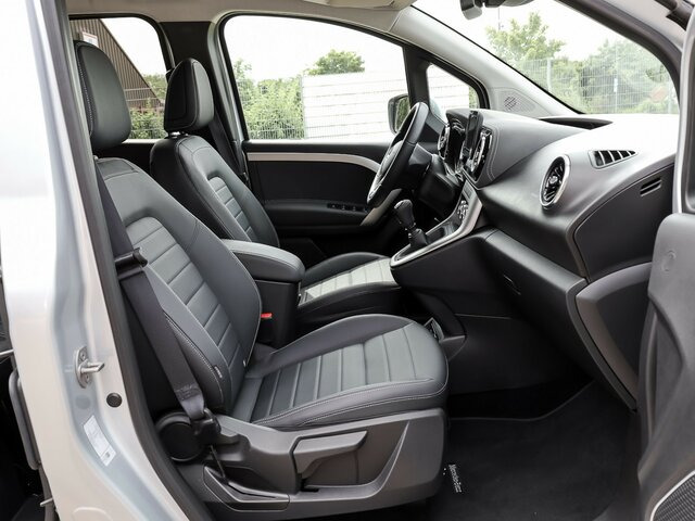 MERCEDES-BENZ T 180 Progressive,AMF Rollstuhlrampe,Navi,LED... - Пасажирський фургон: фото 2 MERCEDES-BENZ T 180 Progressive,AMF Rollstuhlrampe,Navi,LED... - Пасажирський фургон: фото 2