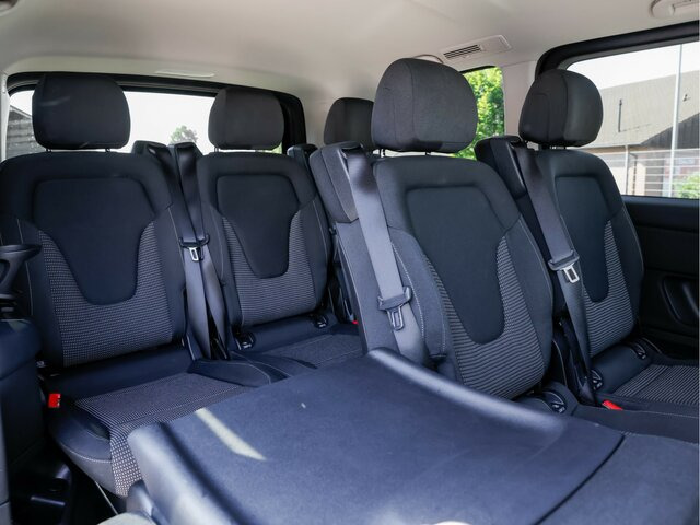 MERCEDES-BENZ V 220 d STYLE kompakt,8Sitzer,Standheizung,AHK... - Пасажирський фургон: фото 3 MERCEDES-BENZ V 220 d STYLE kompakt,8Sitzer,Standheizung,AHK... - Пасажирський фургон: фото 3