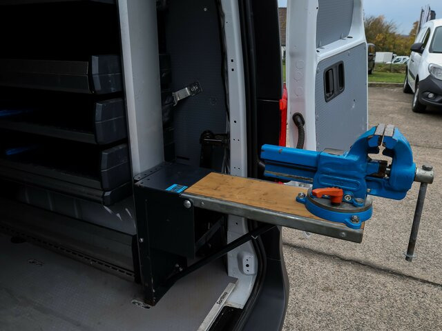 MERCEDES-BENZ Vito114CDI KA lang ,Klima,Sortimo Regalsystem... - Легковий фургон: фото 3 MERCEDES-BENZ Vito114CDI KA lang ,Klima,Sortimo Regalsystem... - Легковий фургон: фото 3