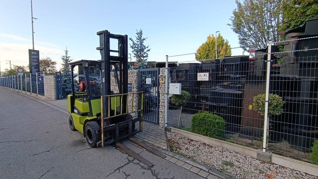 Clark CGP 25 Duplex, hydr. Seitenschieber, Hubhöhe 4,15 - Газовий навантажувач: фото 3 Clark CGP 25 Duplex, hydr. Seitenschieber, Hubhöhe 4,15 - Газовий навантажувач: фото 3