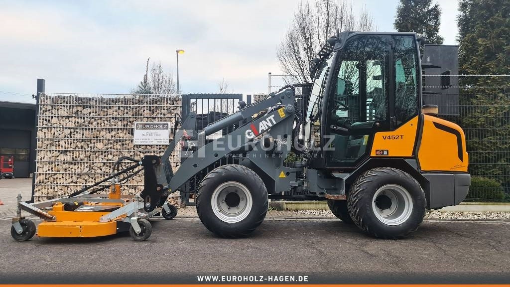 GiANT Radlader V452T, Bodenfräse, Mähwerk, Frontschaufel - Компактний фронтальний навантажувач: фото 4 GiANT Radlader V452T, Bodenfräse, Mähwerk, Frontschaufel - Компактний фронтальний навантажувач: фото 4