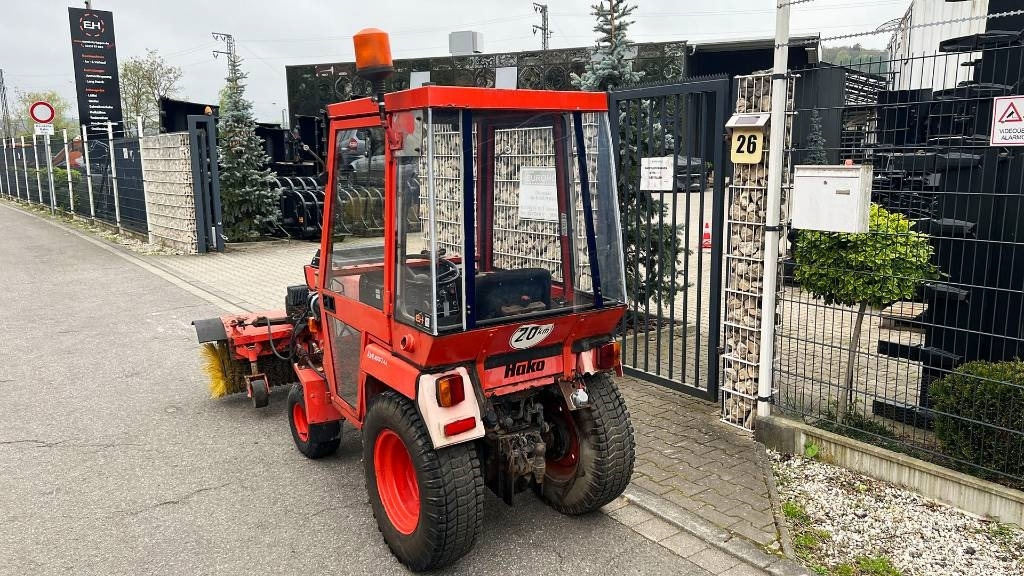 Hako 2300 D Kleintraktor, hyrd. Kehrmaschine, Zapfwelle - Комунальний трактор: фото 4 Hako 2300 D Kleintraktor, hyrd. Kehrmaschine, Zapfwelle - Комунальний трактор: фото 4