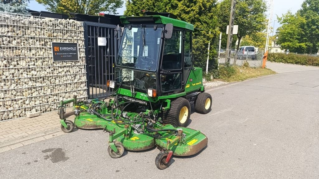 John Deere 1505 vollhydr. Großflächenmäher 3 m Mähwerk Allrad - Косарка: фото 2 John Deere 1505 vollhydr. Großflächenmäher 3 m Mähwerk Allrad - Косарка: фото 2