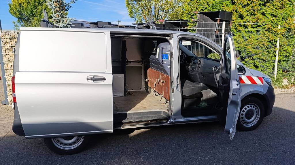 Mercedes-Benz Vito 114 CDI Allrad-Werkstattschränke-Standheizung - Фургон з закритим кузовом: фото 1 Mercedes-Benz Vito 114 CDI Allrad-Werkstattschränke-Standheizung - Фургон з закритим кузовом: фото 1