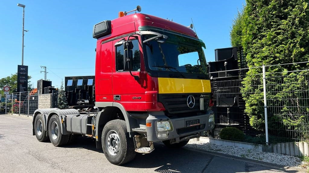 Mercedes-Benz Actros 2648 6x4 1 Hand Kipphydraulik Klima - Тягач: фото 4 Mercedes-Benz Actros 2648 6x4 1 Hand Kipphydraulik Klima - Тягач: фото 4