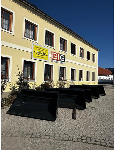Big Volumenschaufel 200 cm mit JCB 520-50 Aufnahme - Ківш: фото 1 Big Volumenschaufel 200 cm mit JCB 520-50 Aufnahme - Ківш: фото 1