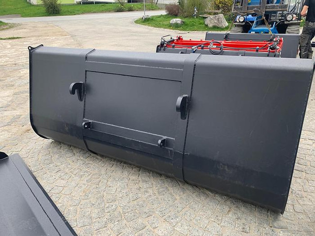 Big Volumenschaufel 250 cm mit Euro Aufnahme - Мікроавтобус, Пасажирський фургон: фото 4 Big Volumenschaufel 250 cm mit Euro Aufnahme - Мікроавтобус, Пасажирський фургон: фото 4