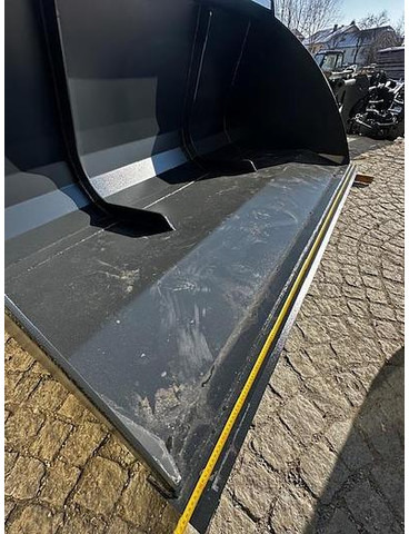 Big Volumenschaufel 250 cm mit JCB Q-fit Aufnahme - Ківш: фото 2 Big Volumenschaufel 250 cm mit JCB Q-fit Aufnahme - Ківш: фото 2
