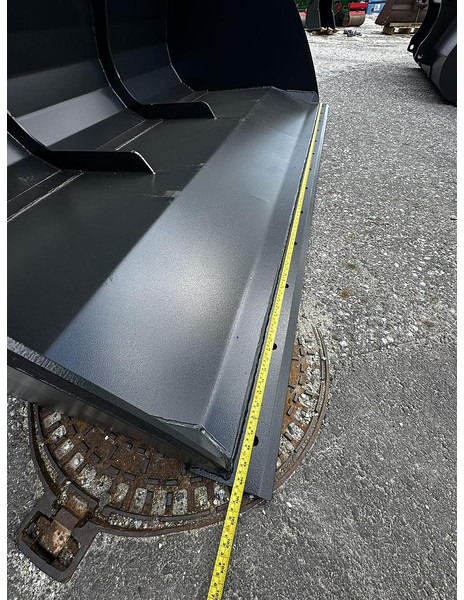 Big Volumenschaufel 250cm mit Manitou Aufnahme - Ківш: фото 4 Big Volumenschaufel 250cm mit Manitou Aufnahme - Ківш: фото 4