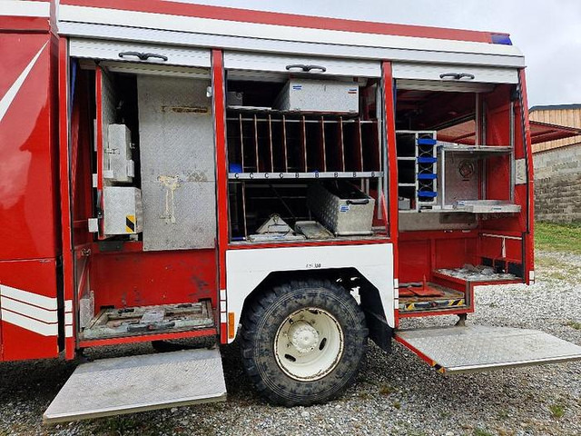Interior photo 1: Вантажівка Tag 4/24 Steyr 10S23 RLF-A1000 4x4 Rüstlöschfahrzeug