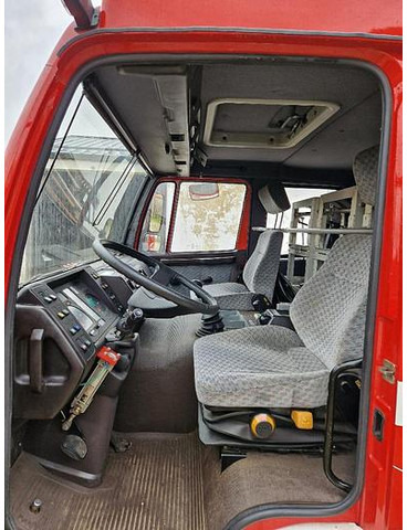 Interior photo 2: Вантажівка Tag 4/24 Steyr 10S23 RLF-A1000 4x4 Rüstlöschfahrzeug