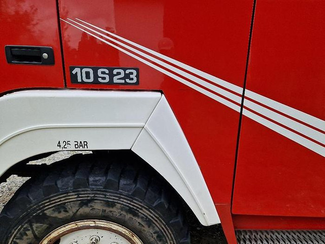 Вантажівка Tag 4/24 Steyr 10S23 RLF-A1000 4x4 Rüstlöschfahrzeug: фото 10