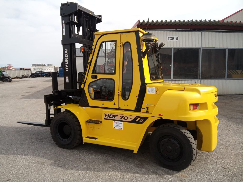 Hyundai HDF70-7 - Дизельний навантажувач: фото 1 Hyundai HDF70-7 - Дизельний навантажувач: фото 1