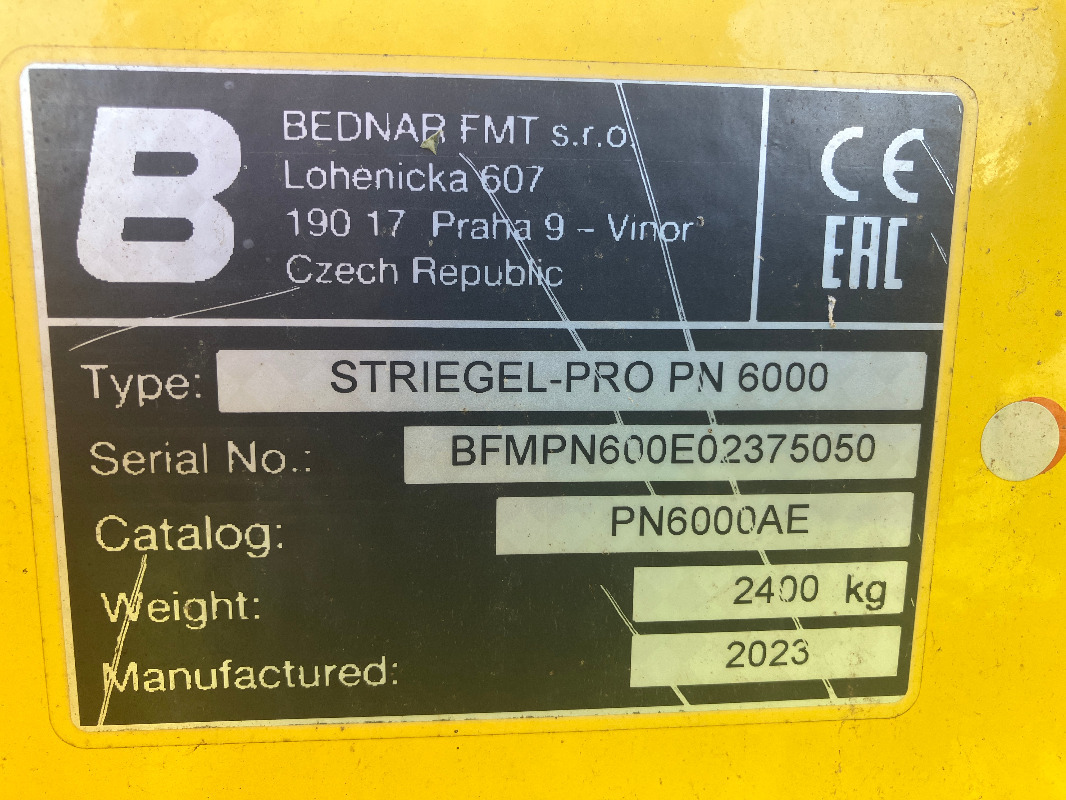 Bednar Striegel-Pro PN 6000 - Техніка для внесення добрив: фото 2 Bednar Striegel-Pro PN 6000 - Техніка для внесення добрив: фото 2