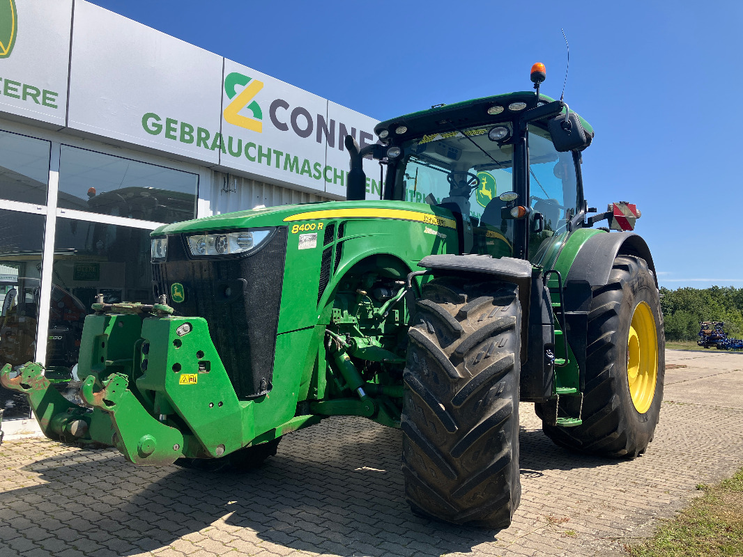 John Deere 8400R - Трактор: фото 1 John Deere 8400R - Трактор: фото 1