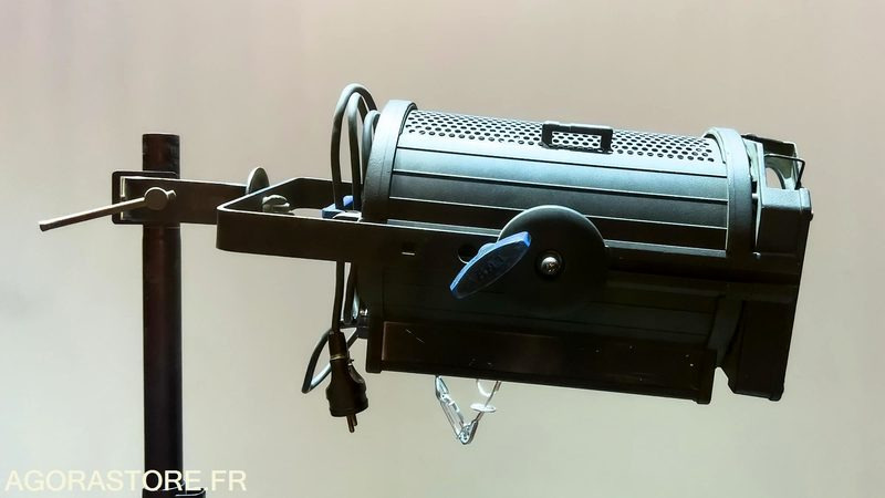 1 projecteur "plan convexe PC ADB 1 KW" - Інструмент/ Обладнання: фото 1 1 projecteur "plan convexe PC ADB 1 KW" - Інструмент/ Обладнання: фото 1